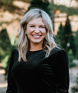 Lisa Harwi