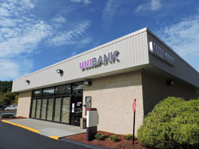 Whitinsville Plaza