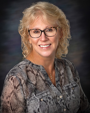 Cloquet Mortgage Loan Originator Lori Moe