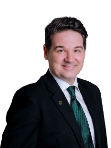 Headshot of Luke O'Neil